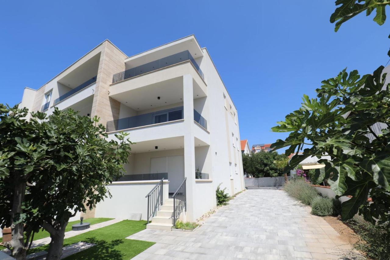 Smil'E Apartments Vodice Exterior foto